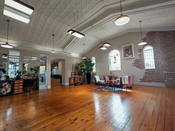 360 m² Commercial space