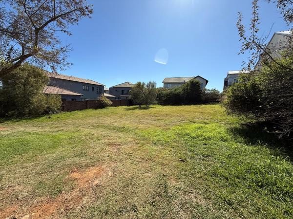 690 m² Land