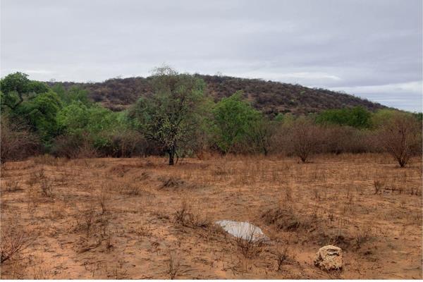 2 850 m² Land