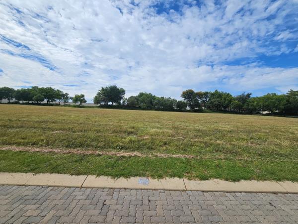 875 m² Land