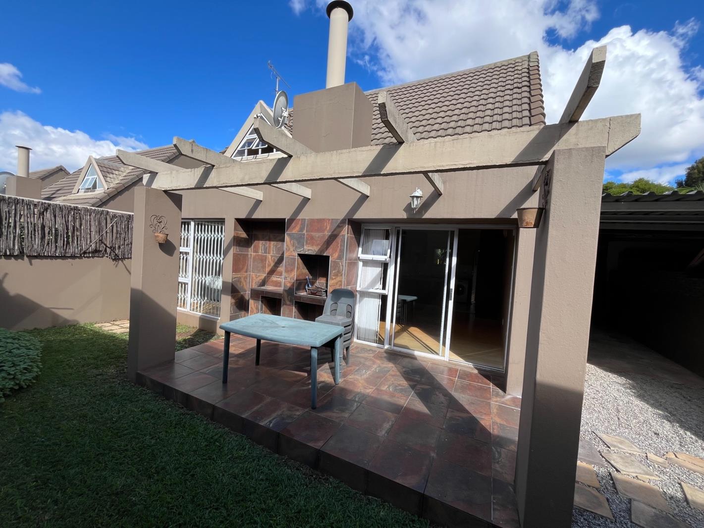 2 Bedroom Townhouse in Bromhof