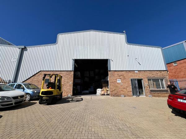 350 m² Industrial space