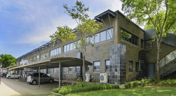 385 m² Office Space