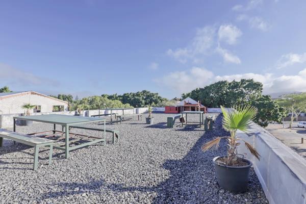 1 200 m² Commercial space
