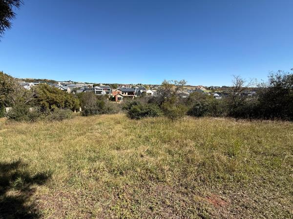2 742 m² Land