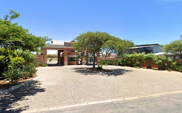 1 350 m² Land