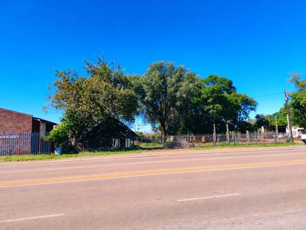 1 708 m² Land