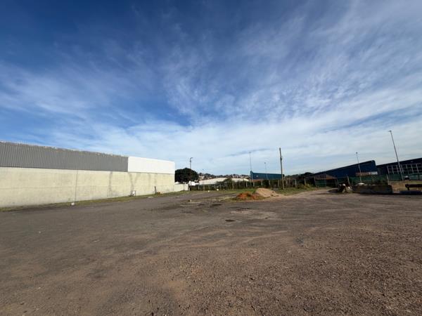 3 500 m² Land