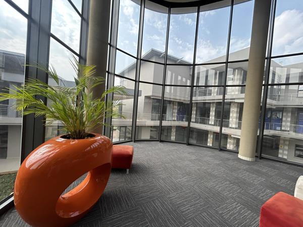 609 m² Commercial space