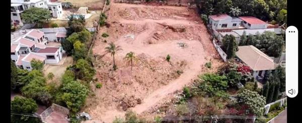 3 960 m² Land