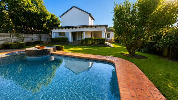6 Bedroom House