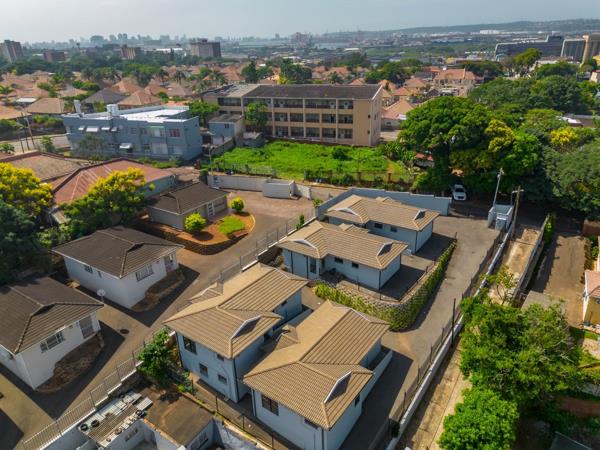 13 Bedroom Townhouse