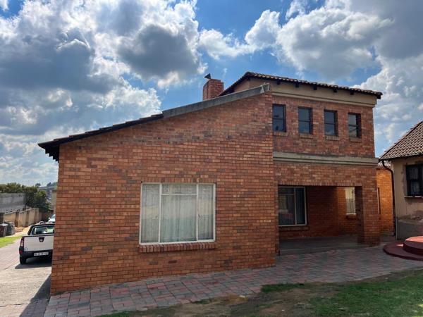 19 Bedroom House