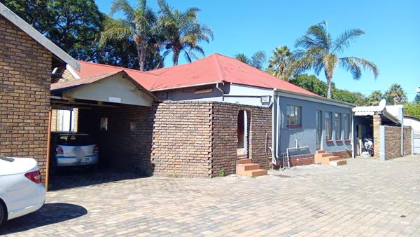 9 Bedroom House