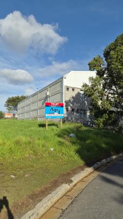 1 014 m² Land
