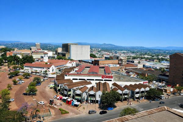915 m² Commercial space