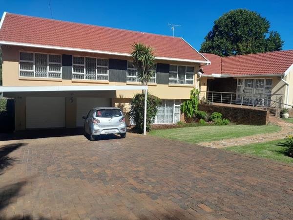 6 Bedroom House