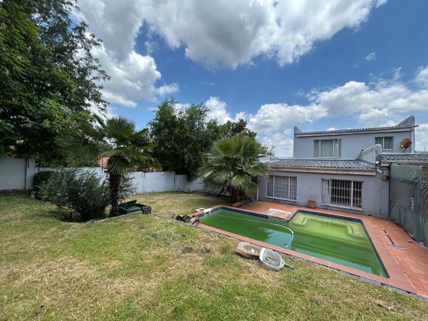 5 Bedroom House