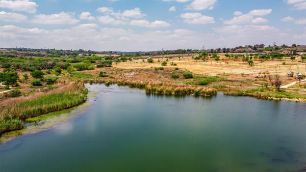 746 m² Land