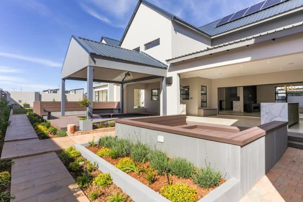 6 Bedroom House