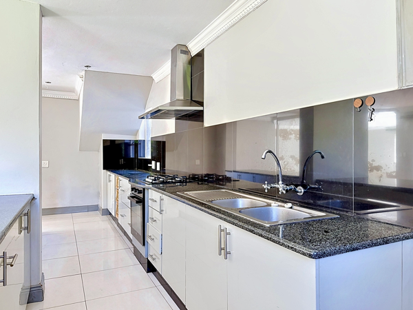 4 Bedroom Townhouse