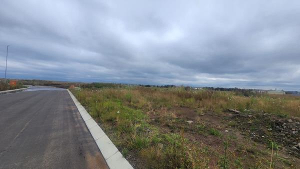 3 121 m² Land