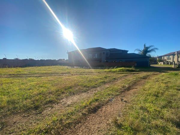 999 m² Land