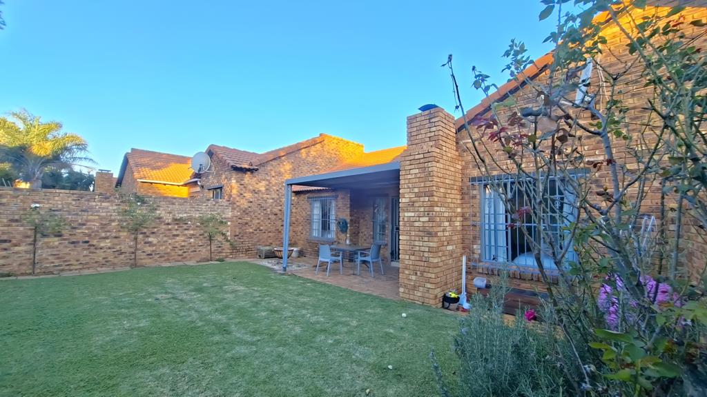 2 Bedroom Simplex