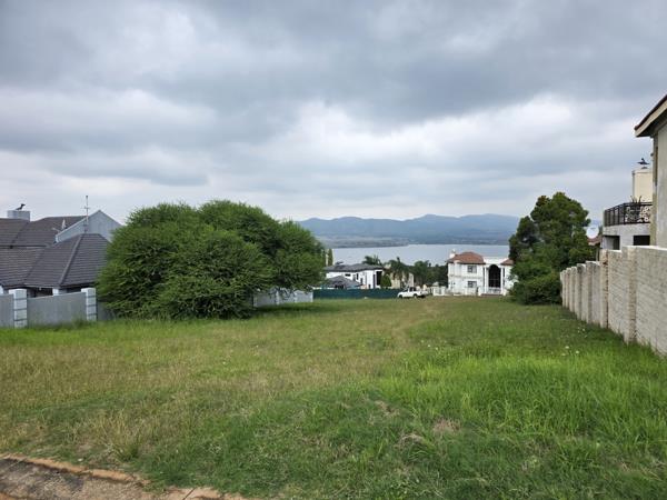 888 m² Land