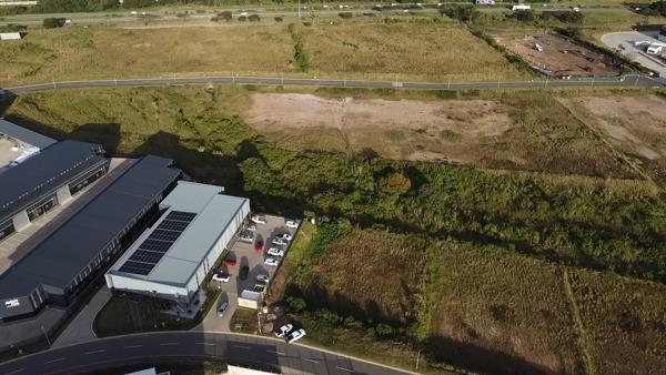 2 305 m² Land