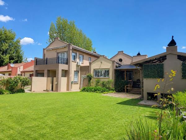 5 Bedroom Townhouse