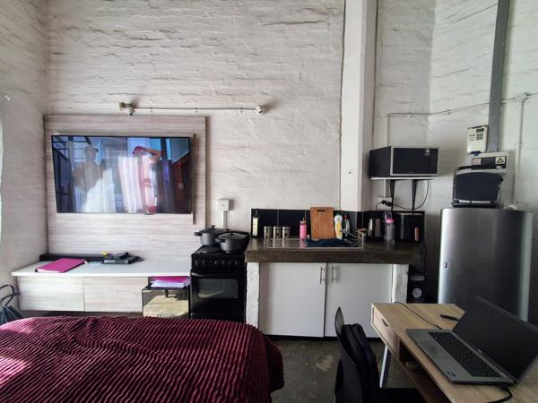 Studio Apartment