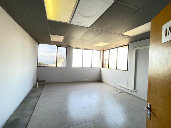 32 m² Commercial space