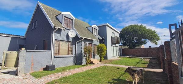 9 Bedroom House