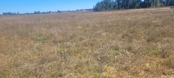 2 200 m² Land