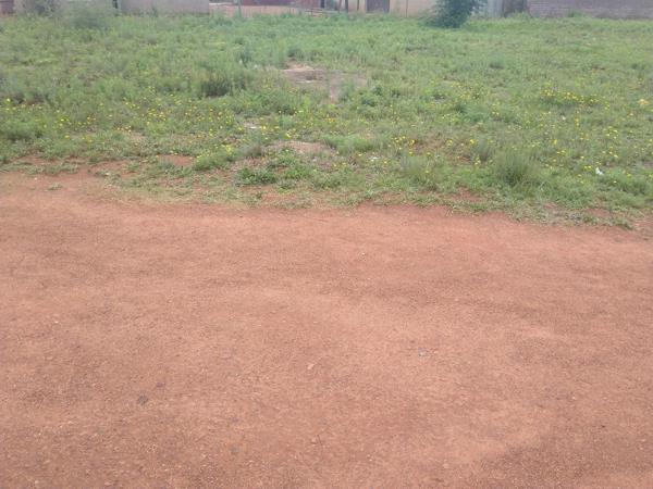 1 022 m² Land