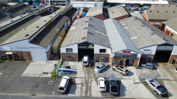 586 m² Industrial space