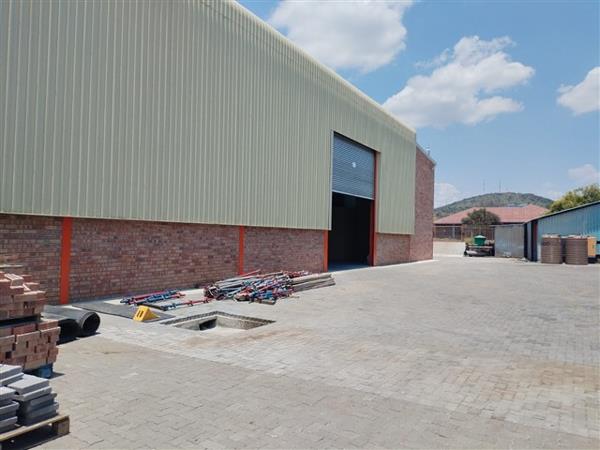 786 m² Industrial space