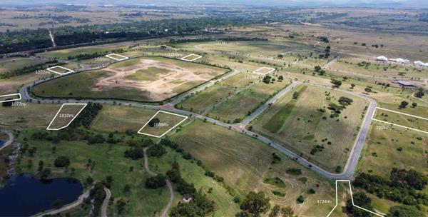 1 888 m² Land