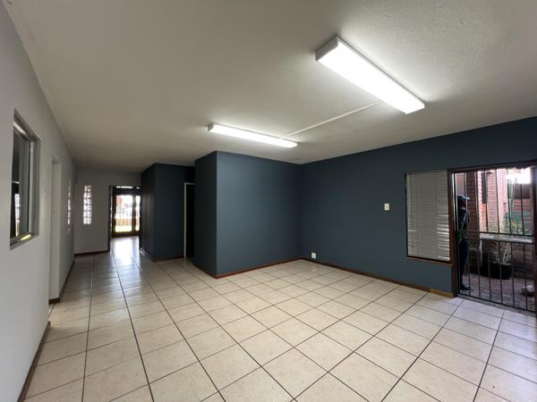 100.5 m² Commercial space