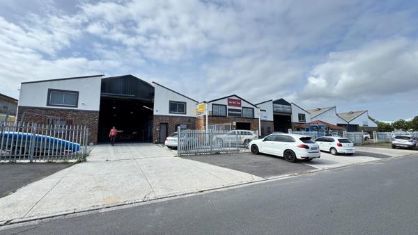 586 m² Industrial space