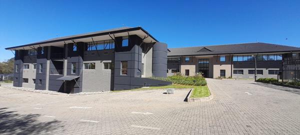 3 949 m² Commercial space