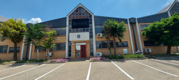 1 087 m² Industrial space