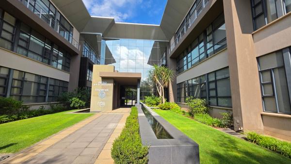 880 m² Commercial space