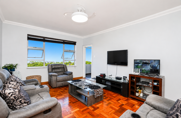 3.5 Bedroom Apartment