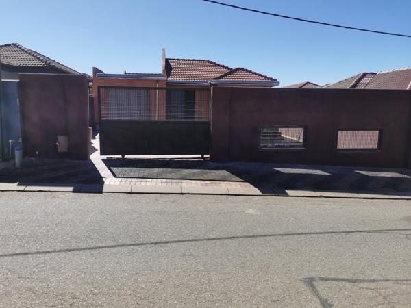 2 Bedroom House