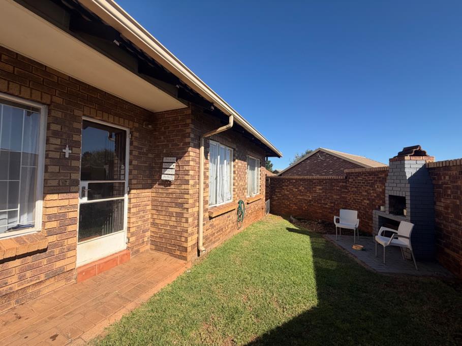 2 Bedroom Simplex