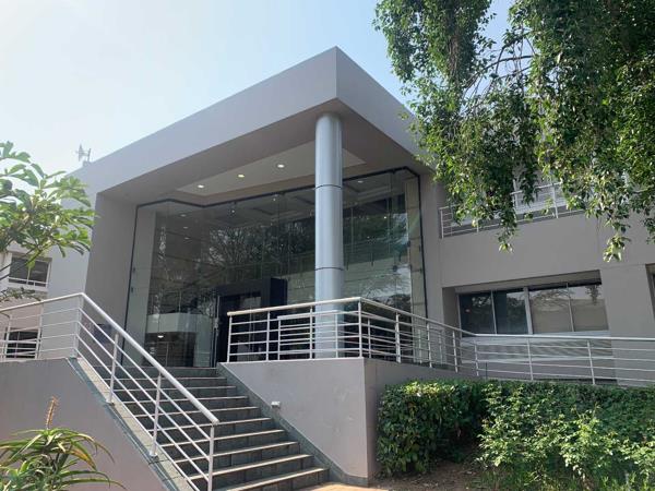 686 m² Office Space