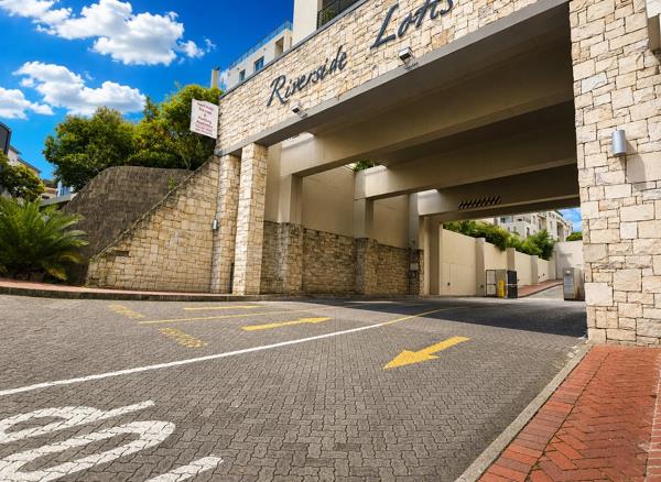 103 m² Retail Space