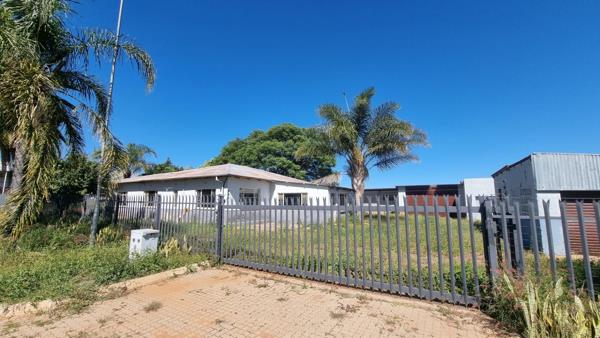 2 392 m² Land